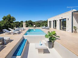 PanStel - Villa Solene with private pool