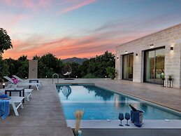 PanStel - Villa Solene with private pool