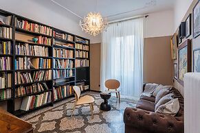 The Designer's Flat by Wonderful Italy