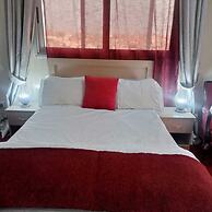 Sally Beach Hotel Yenne