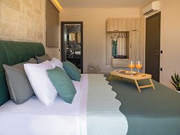 PanStel Luxury Villas - pools & jacuzzi