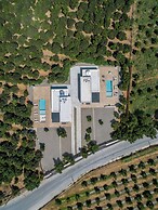 PanStel Luxury Villas - pools & jacuzzi