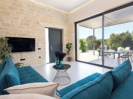 PanStel Luxury Villas - pools & jacuzzi