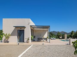 PanStel Luxury Villas - pools & jacuzzi