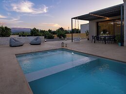 PanStel Luxury Villas - pools & jacuzzi