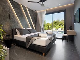 PanStel Luxury Villas - pools & jacuzzi