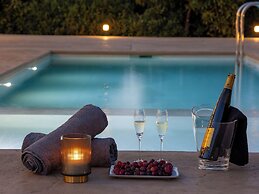 PanStel Luxury Villas - pools & jacuzzi