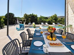 PanStel Luxury Villas - pools & jacuzzi