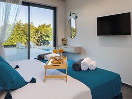 PanStel Luxury Villas - pools & jacuzzi