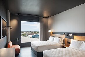 Alt Hotel Ottawa Airport