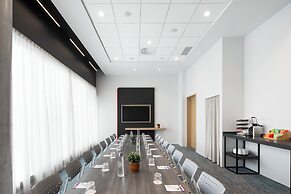 Alt Hotel Ottawa Airport