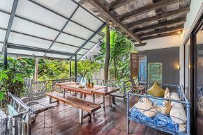 Your Dream Waterfront Villa
