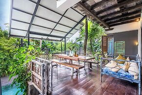 Your Dream Waterfront Villa