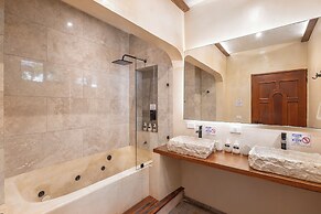 Casa Wayra Tulum - Boutique Condos