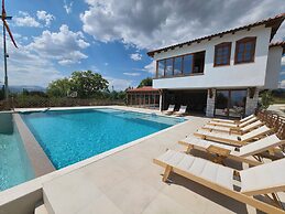 Macedonium Luxury Villa with big pool