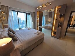 Royale Highend  Burj and Fountain View