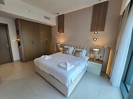 Royale Highend  Burj and Fountain View