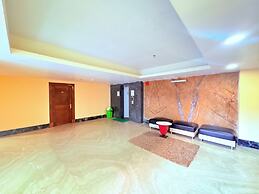 Hotel Park Prime with Swimming Pool