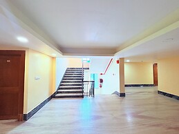 Hotel Park Prime with Swimming Pool