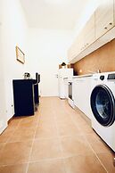 Cozy 2BR Apartment Near Augarten