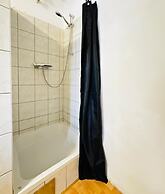 Bright 1BR Apartment Near Augarten