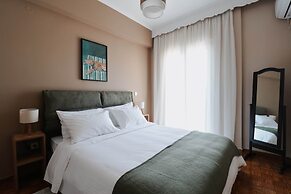Citylight Apartment by Corfuescapes