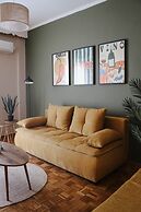 Citylight Apartment by Corfuescapes