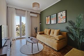 Citylight Apartment by Corfuescapes