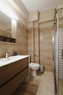 Citylight Apartment by Corfuescapes