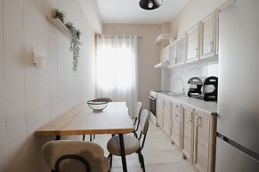 Citylight Apartment by Corfuescapes