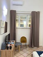 WHITEHOUSE LECCE