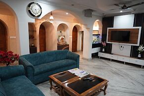 Royal Chetan Inn