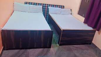 Lakshman Guest House