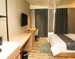 Hotel Aroma Inn