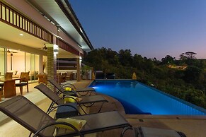 Luxury Seaview Villa, Infinity Pool, Sunset