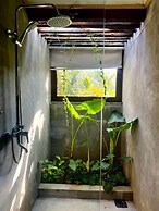Banana Bunks Kandy