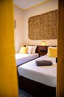 Banana Bunks Kandy