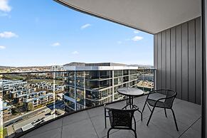 Apartment With Gym and Indoor Pool Access