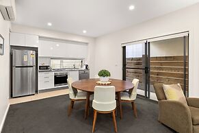Comfy Urban Escape With Outdoor Space