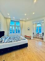 Comfortable 3BR Stay Kaufpark Area