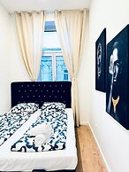 Comfortable 3BR Stay Kaufpark Area