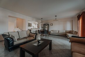 Dream House in Tragaki