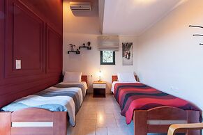 Villa Chloe With Private Pool