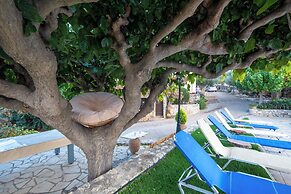 Villa Chloe With Private Pool