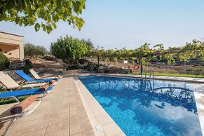 Villa Chloe With Private Pool