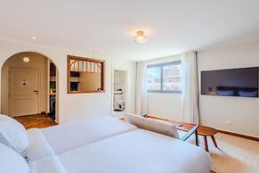 Longchamps Hotel