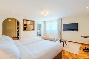 Longchamps Hotel