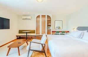 Longchamps Hotel