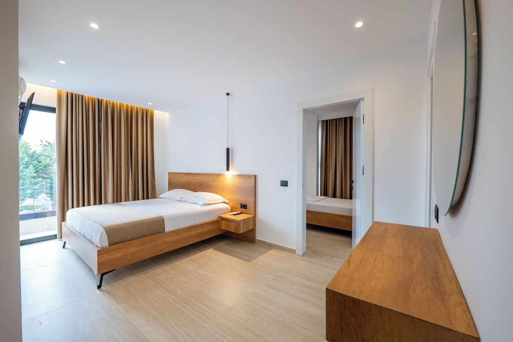 Hotel ENAD