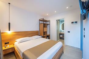 Hotel ENAD